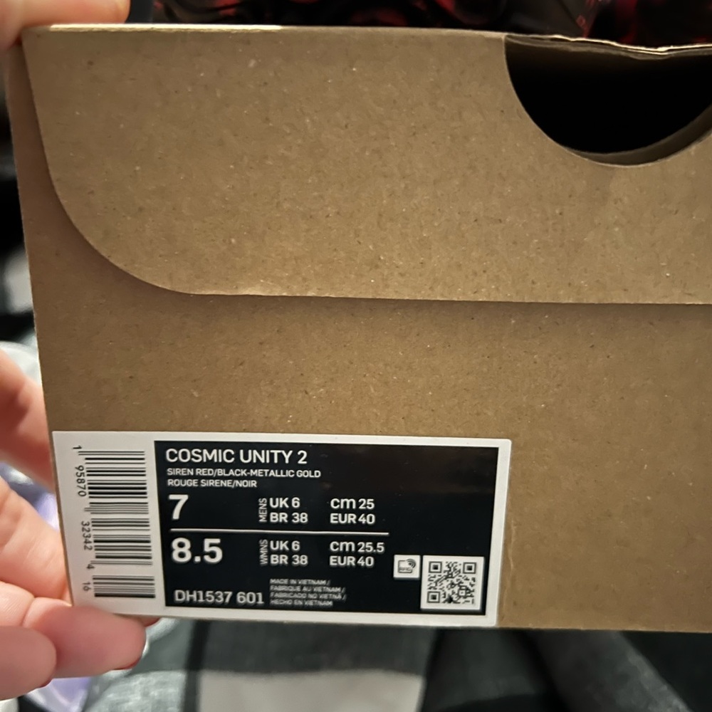 Nike pair of sneakers, brand new.